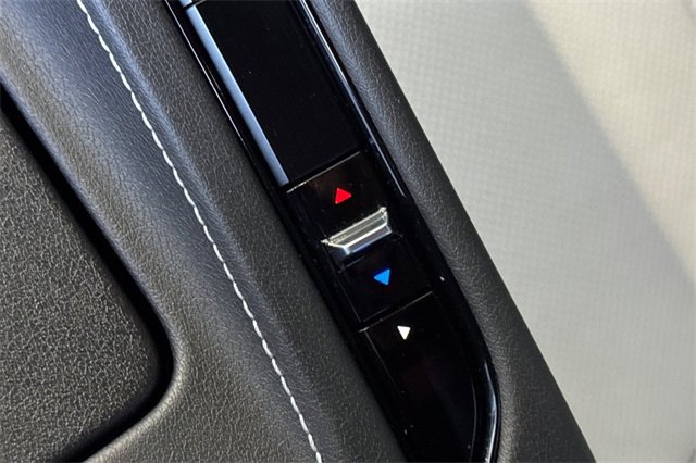 Used 2021 Chevrolet Corvette Stingray Convertible w/ Z51 Performance Package image 28