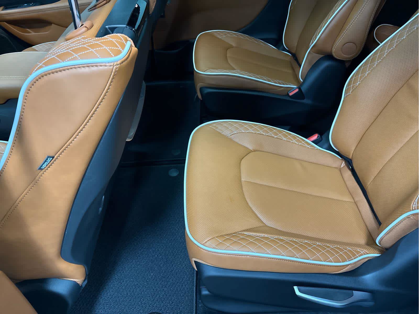 New 2026 Chrysler Pacifica Pinnacle w/ Trailer Tow Group image 39