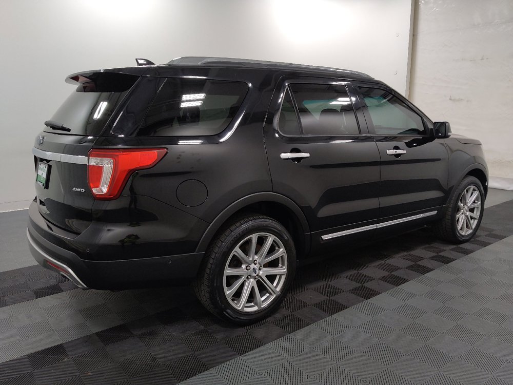 Used 2017 Ford Explorer Limited w/ Equipment Group 301A AWD/4WD image 10