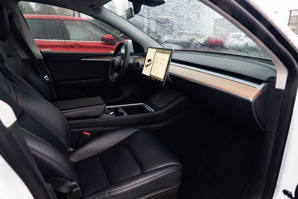 Used 2023 Tesla Model Y Long Range image 22