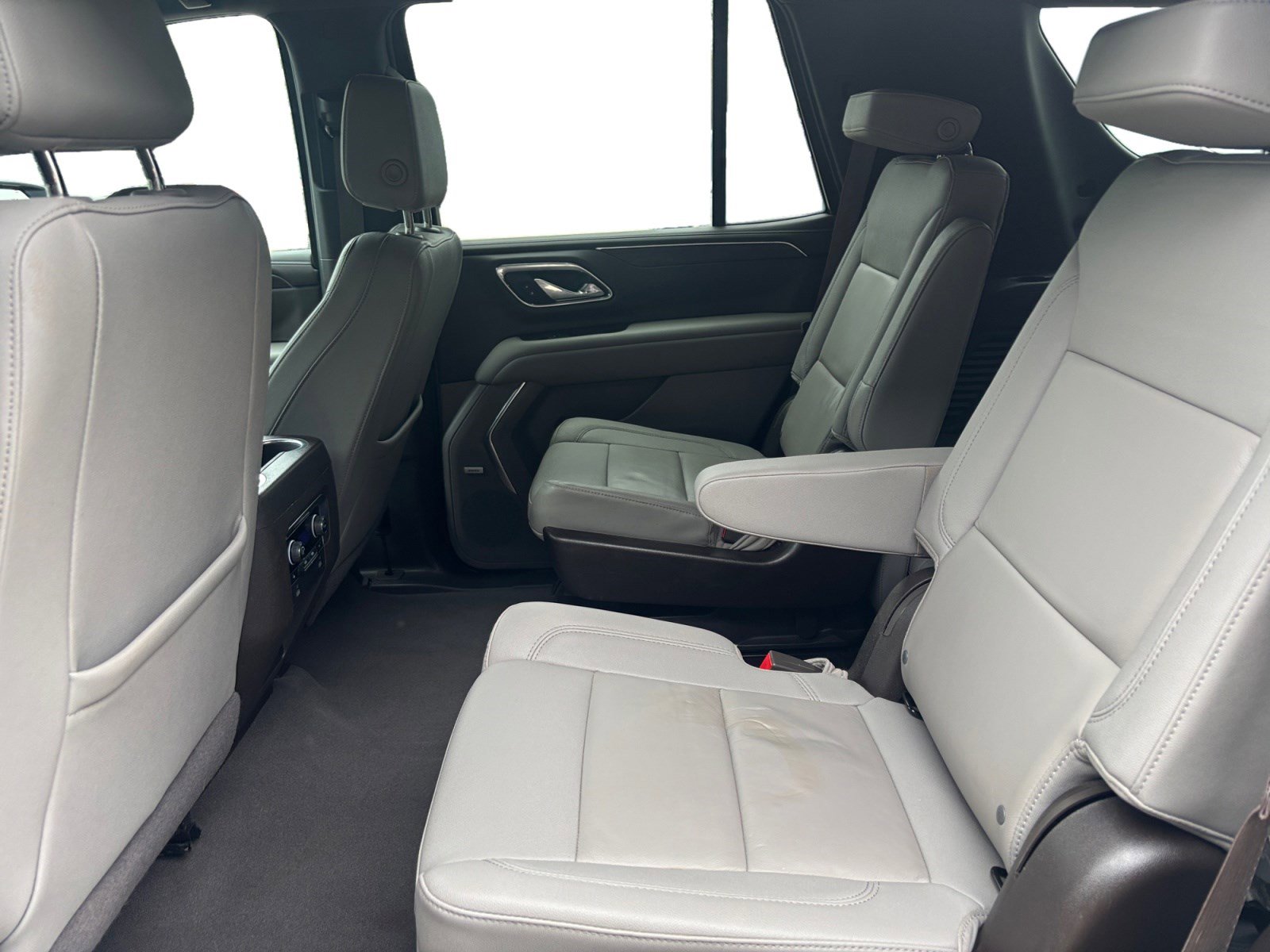 Used 2023 Chevrolet Tahoe Z71 w/ Luxury Package image 13