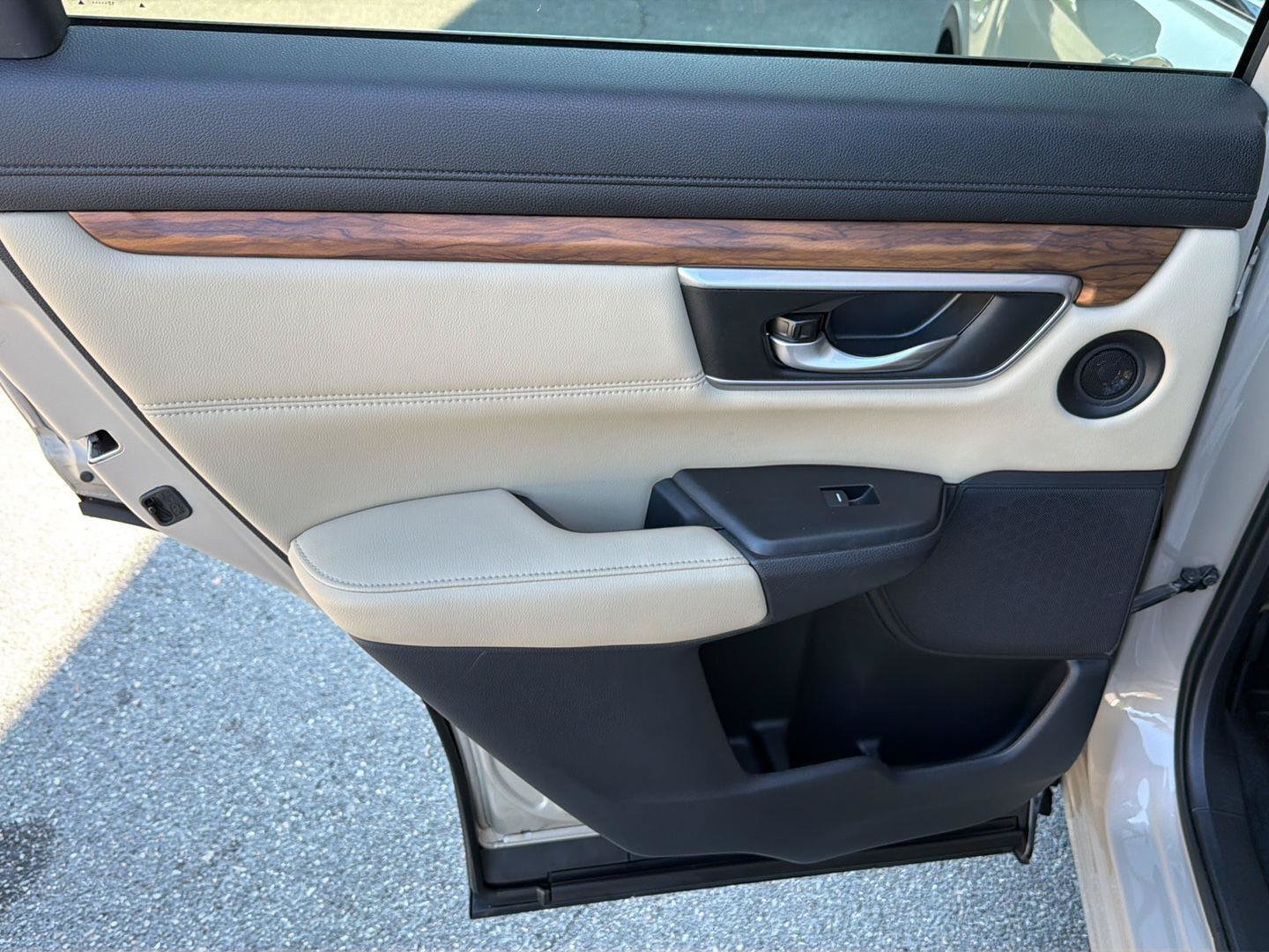 Used 2017 Honda CR-V EX-L image 17