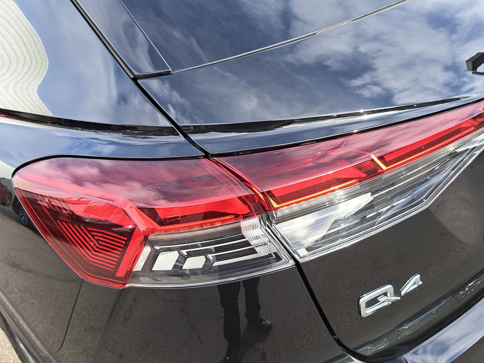 Certified 2023 Audi Q4 e-tron Premium Plus w/ Premium Plus image 38