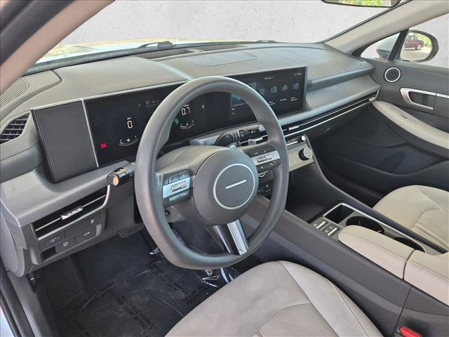 Used 2025 Hyundai Sonata SEL FWD image 10