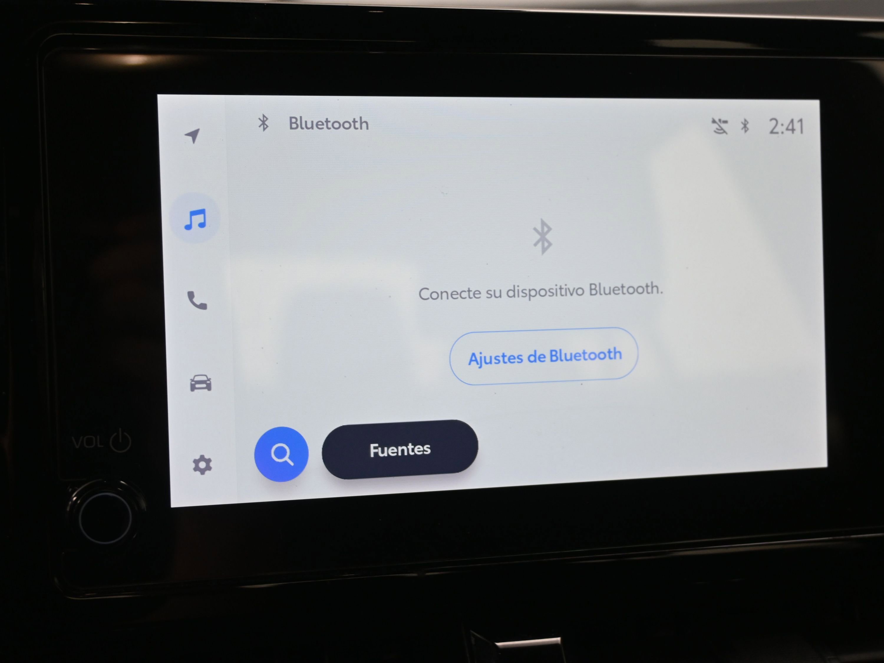 Certified 2025 Toyota Corolla LE image 28