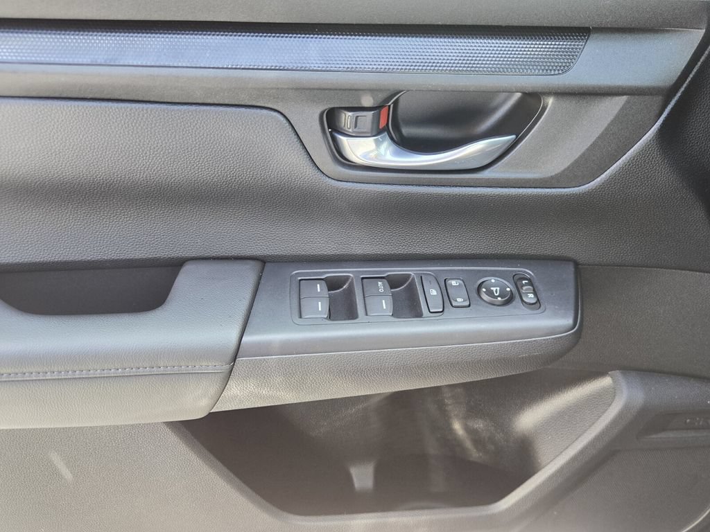 Used 2025 Honda CR-V LX image 25