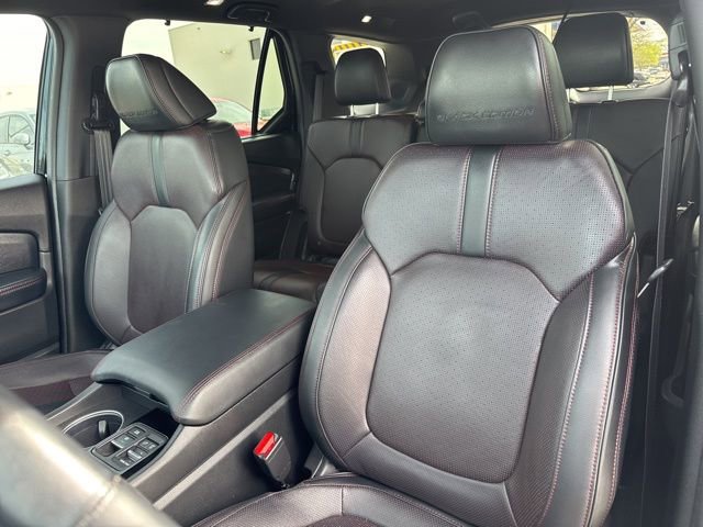 Certified 2025 Honda Pilot Black Edition image 14