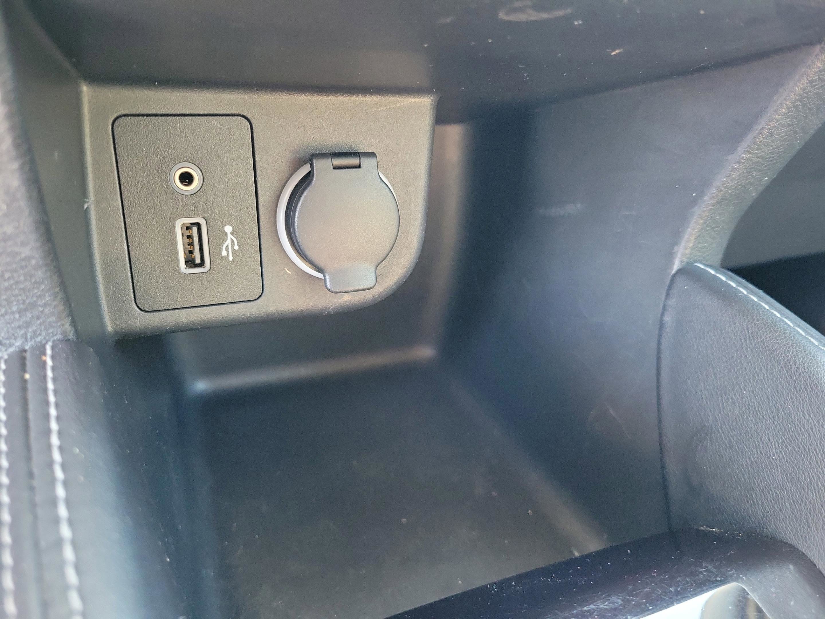 Certified 2020 Nissan Kicks SV image 30