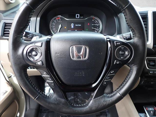 Used 2016 Honda Pilot Touring image 15