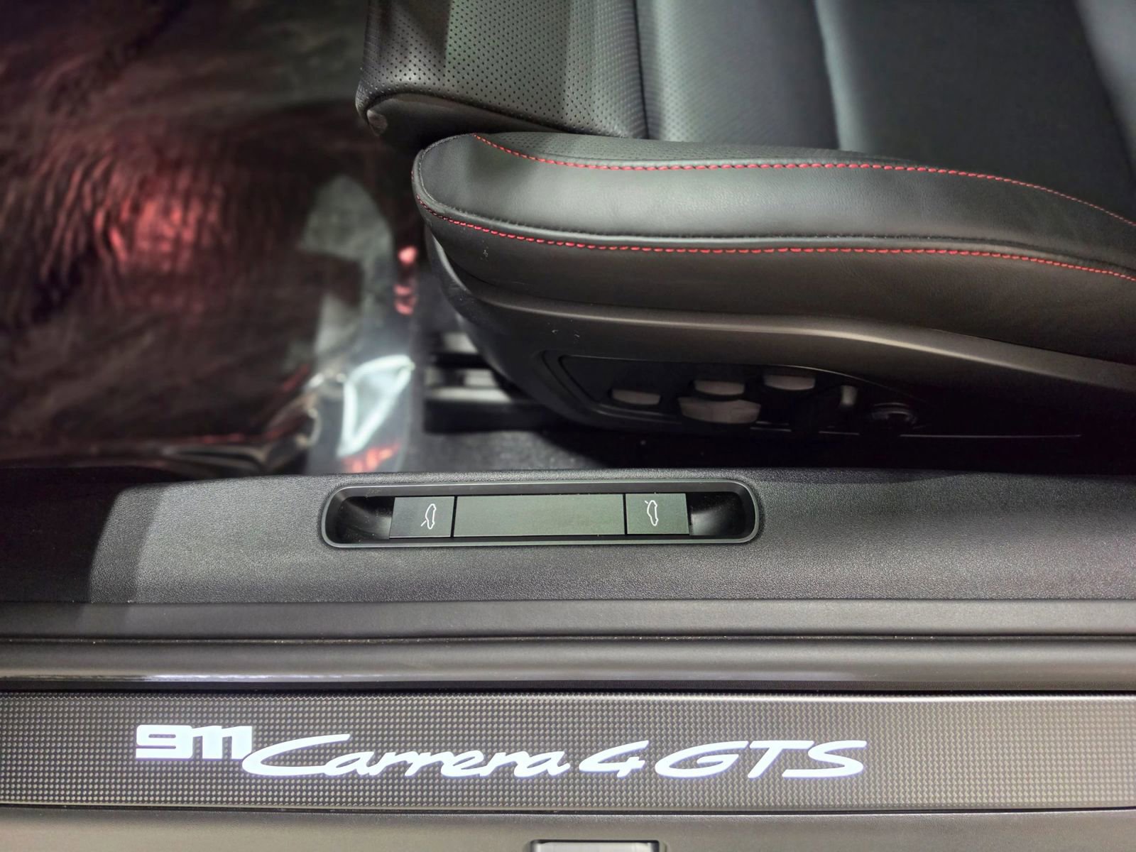 Used 2025 Porsche 911 Carrera 4 GTS AWD/4WD image 68