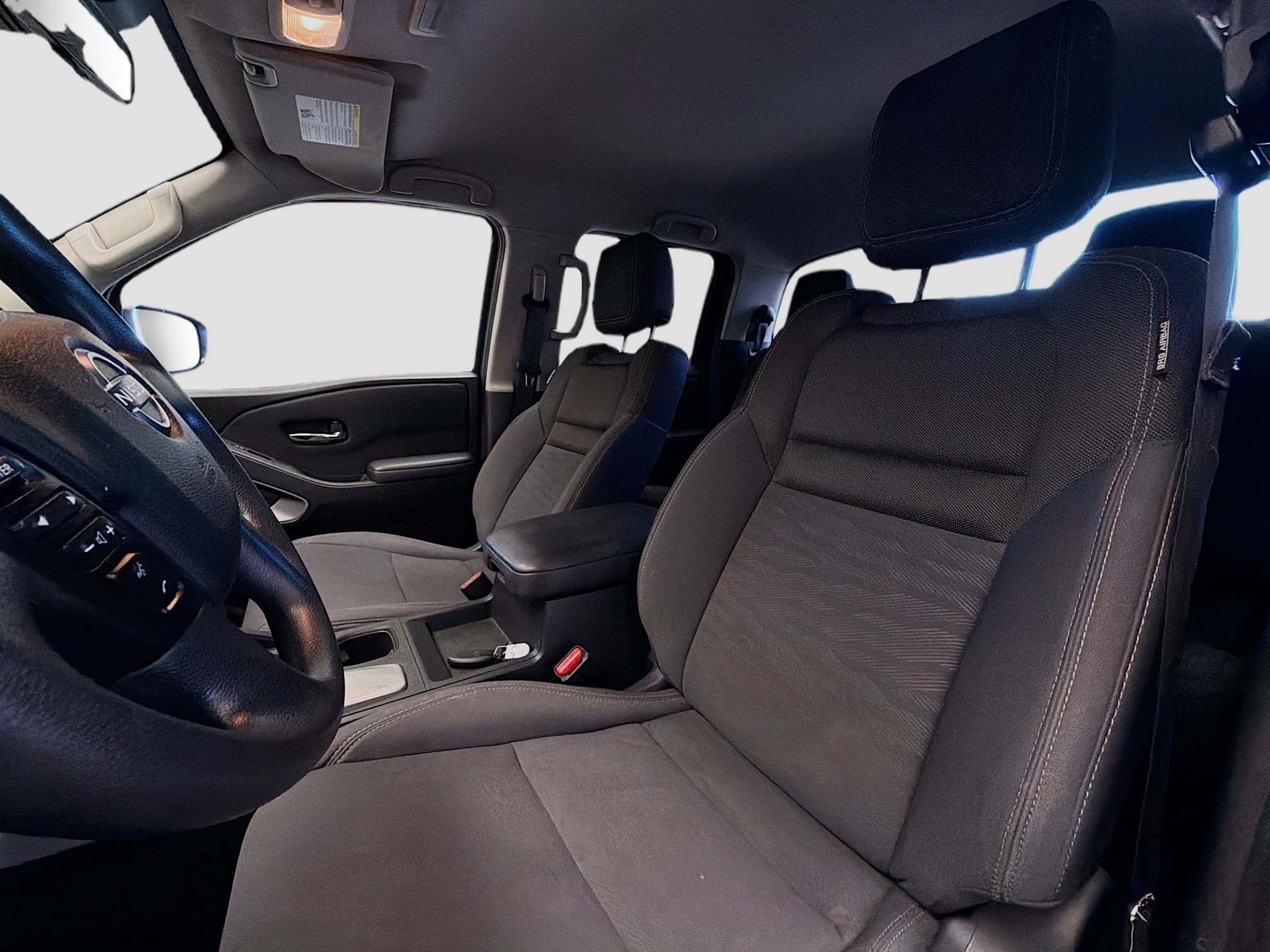 Used 2024 Nissan Frontier SV image 12