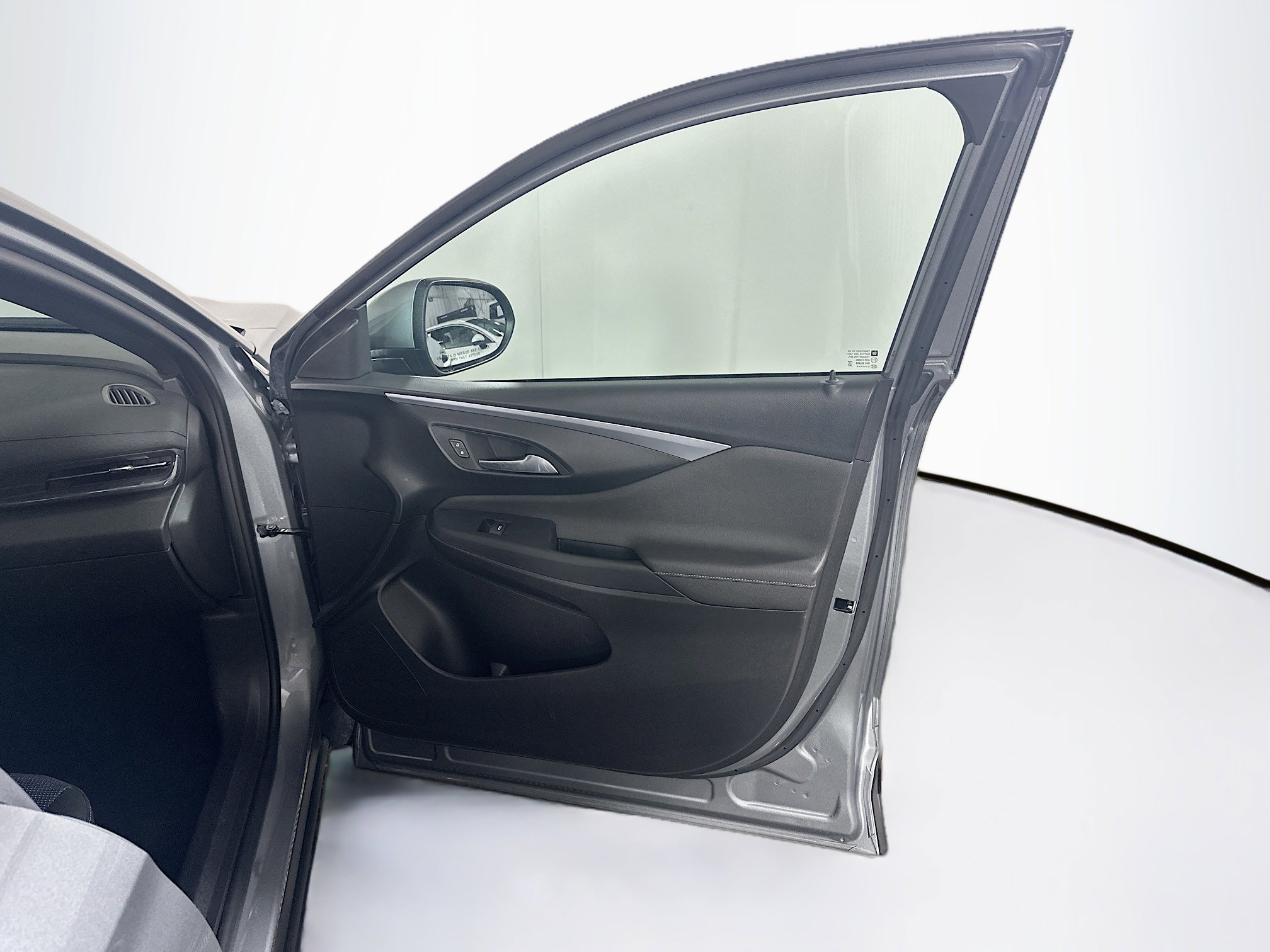 Used 2025 Buick Envista Preferred FWD image 32