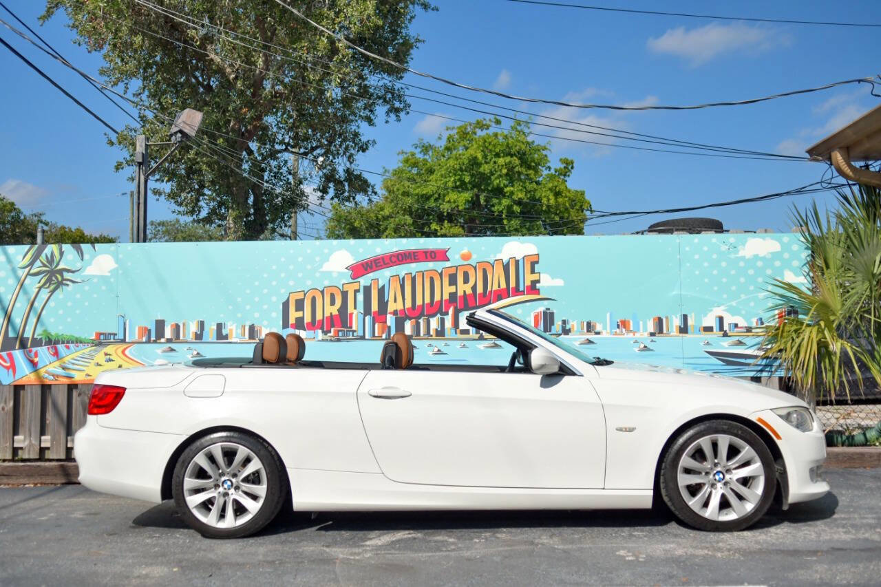 Used 2012 BMW 328i Convertible image 23