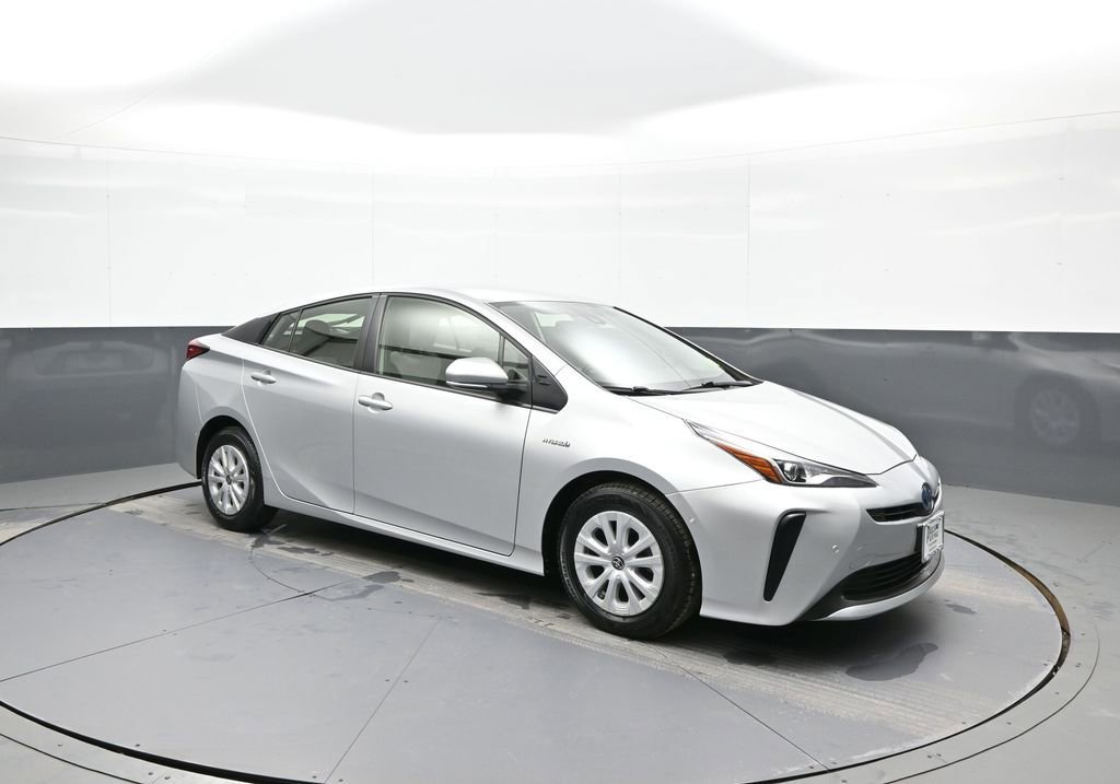 Certified 2022 Toyota Prius LE image 4