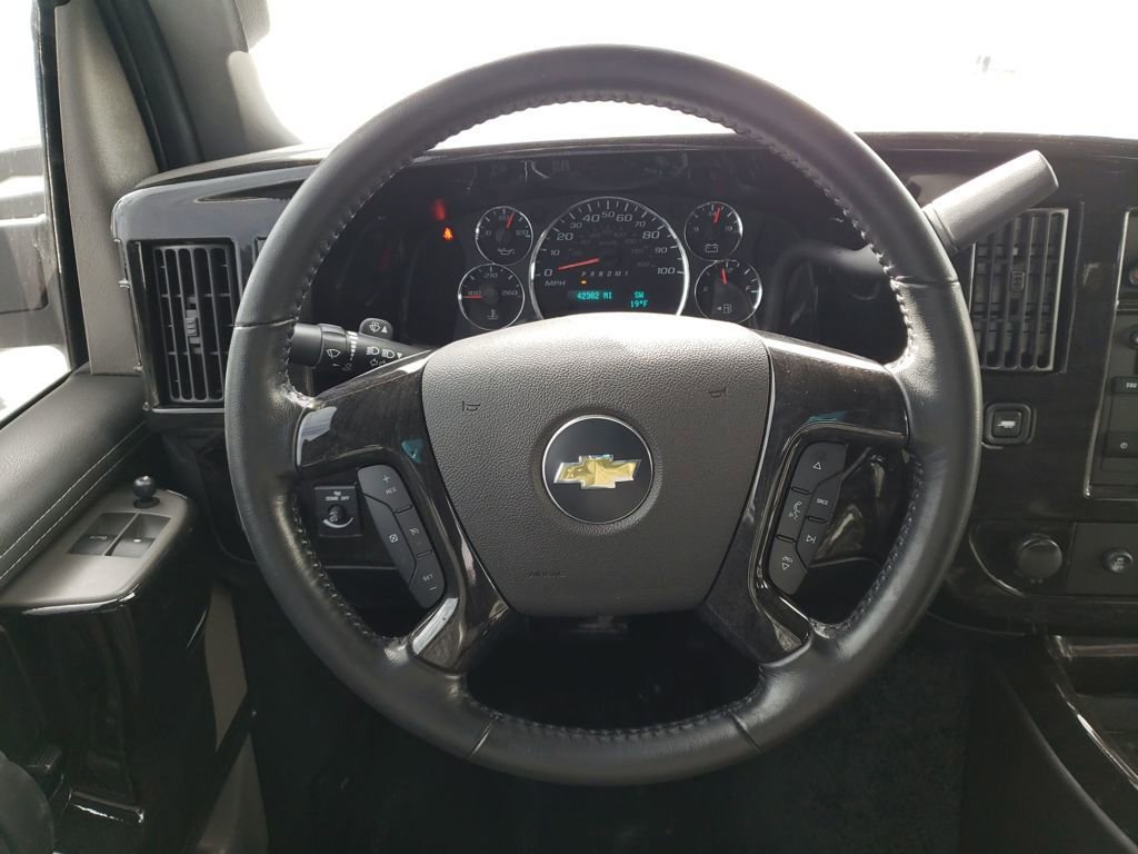 Used 2023 Chevrolet Express 2500 Extended image 15