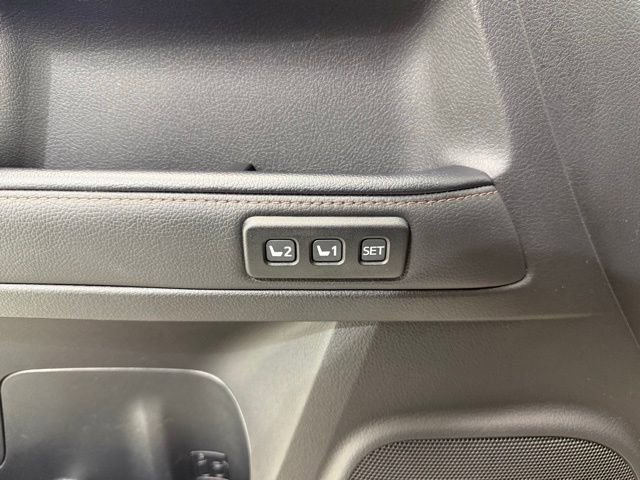 Used 2023 Toyota 4Runner Limited AWD/4WD image 12