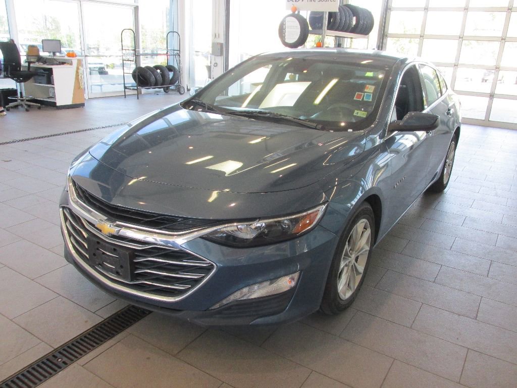 Used 2024 Chevrolet Malibu LT image 3