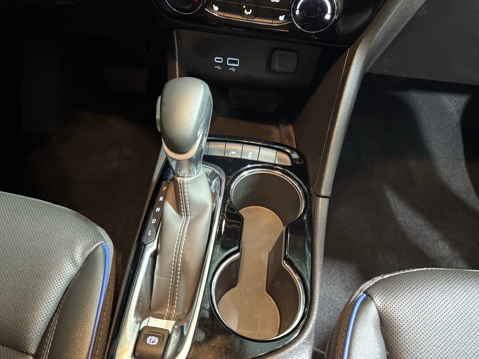 Used 2025 Buick Encore GX Sport Touring w/ Comfort Package image 19