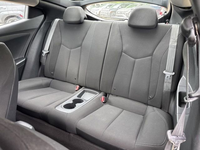 Used 2015 Hyundai Veloster FWD image 11