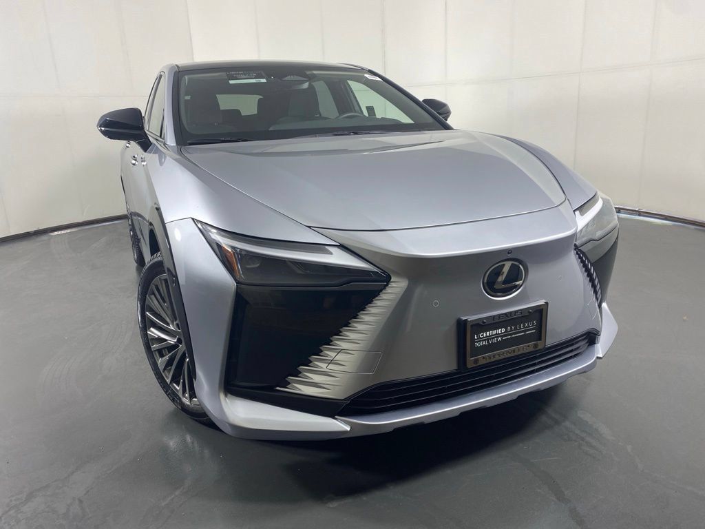 Certified 2023 Lexus RZ 450e Premium AWD/4WD image 5