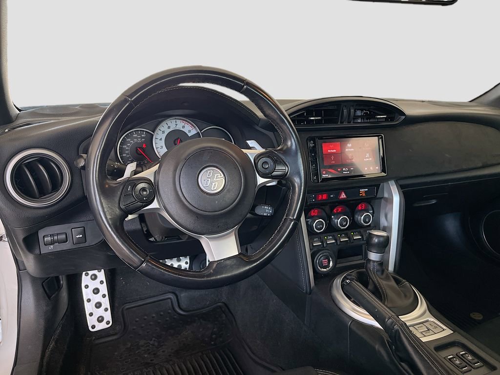 Used 2020 Toyota 86 RWD image 22