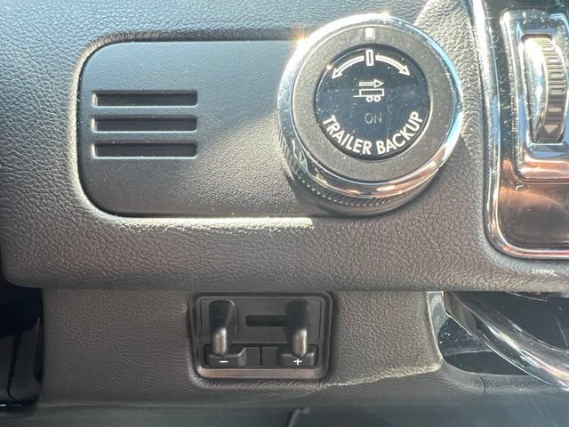 Used 2023 Lincoln Navigator L Reserve AWD/4WD image 19