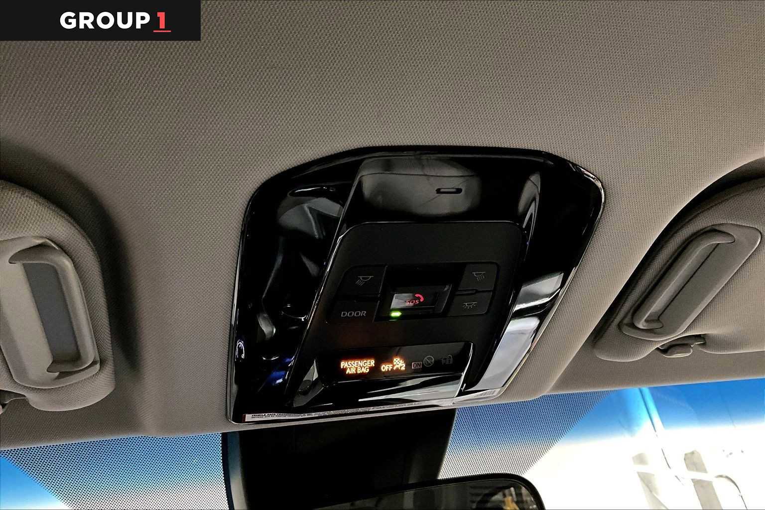 Certified 2021 Toyota Venza LE image 34