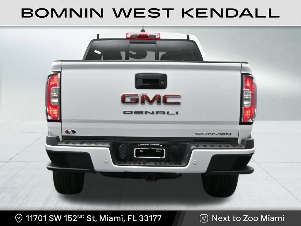 Used 2022 GMC Canyon Denali image 4