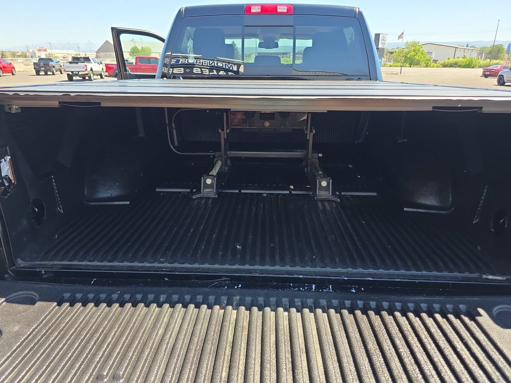 Used 2015 RAM 2500 Laramie w/ Black Appearance Group AWD/4WD image 25