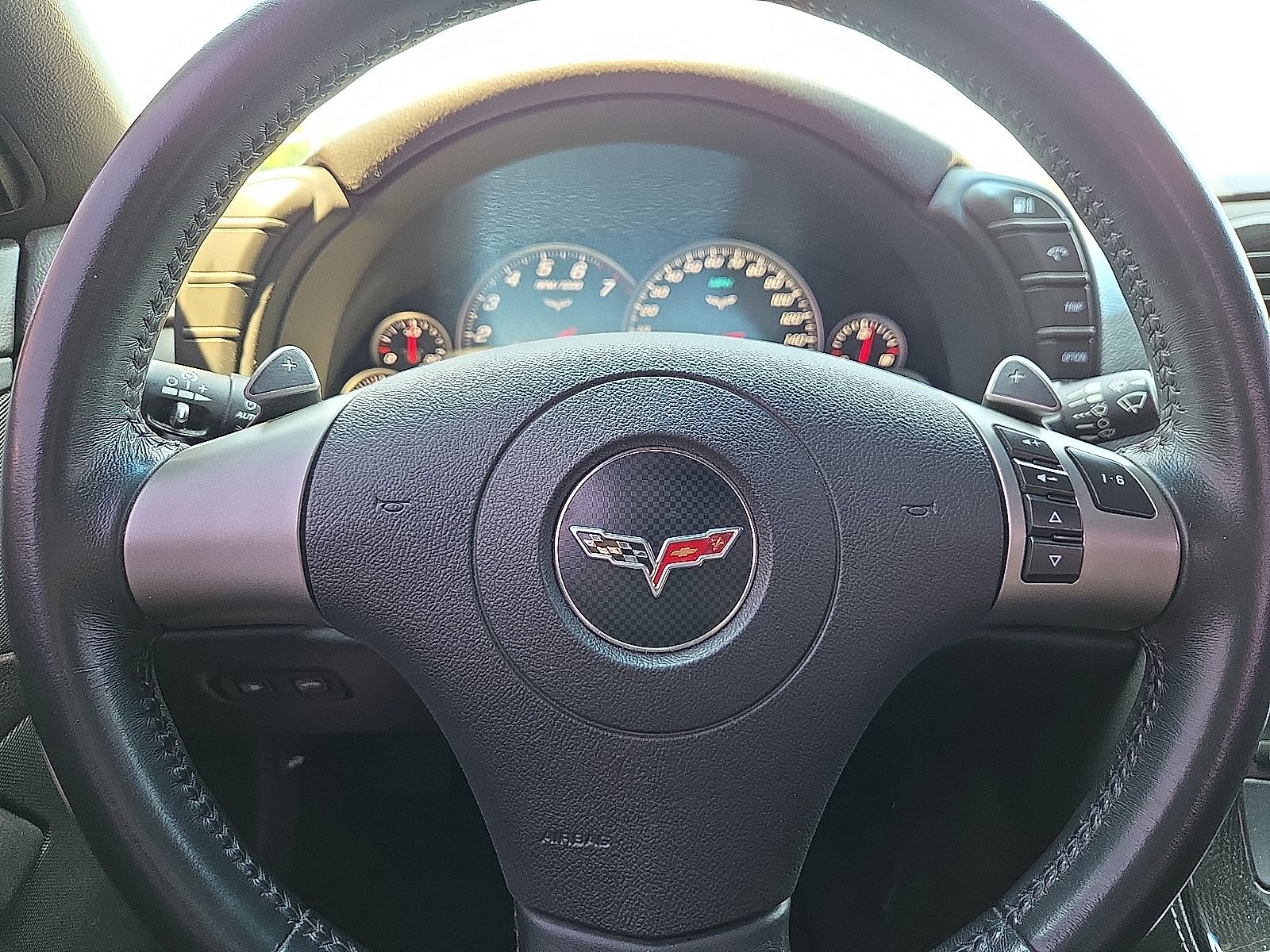 Used 2009 Chevrolet Corvette Coupe w/ Z51 Performance Package RWD image 24