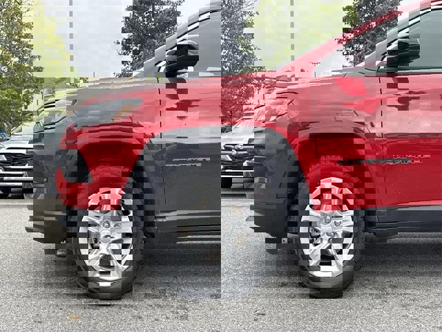 Used 2023 Jeep Compass Sport image 9