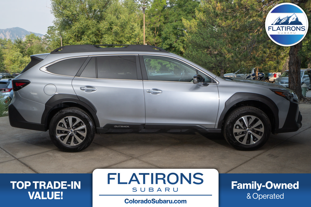 Certified 2025 Subaru Outback Premium AWD/4WD image 1