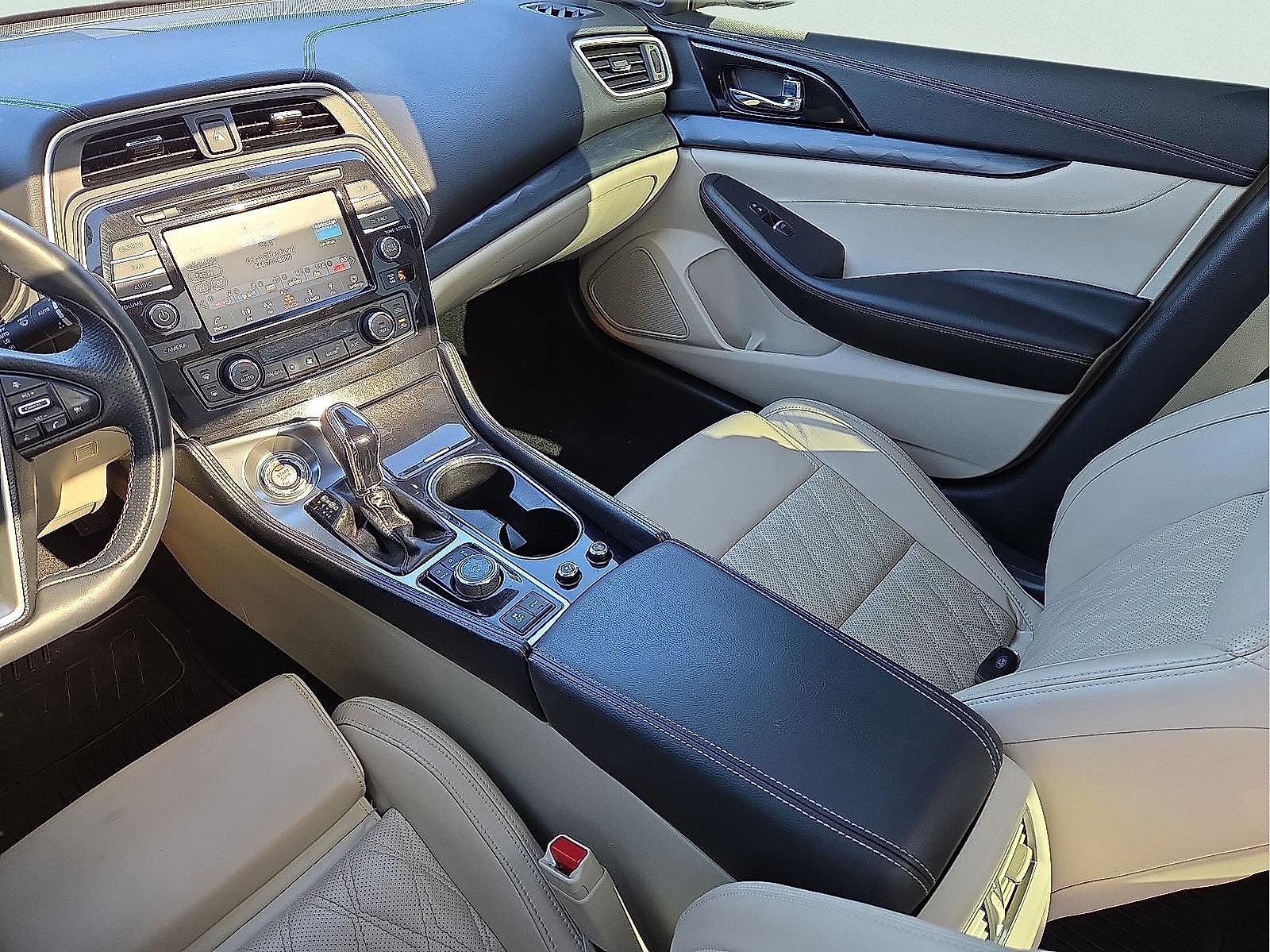 Used 2023 Nissan Maxima Platinum w/ Sport Mat Group FWD image 12