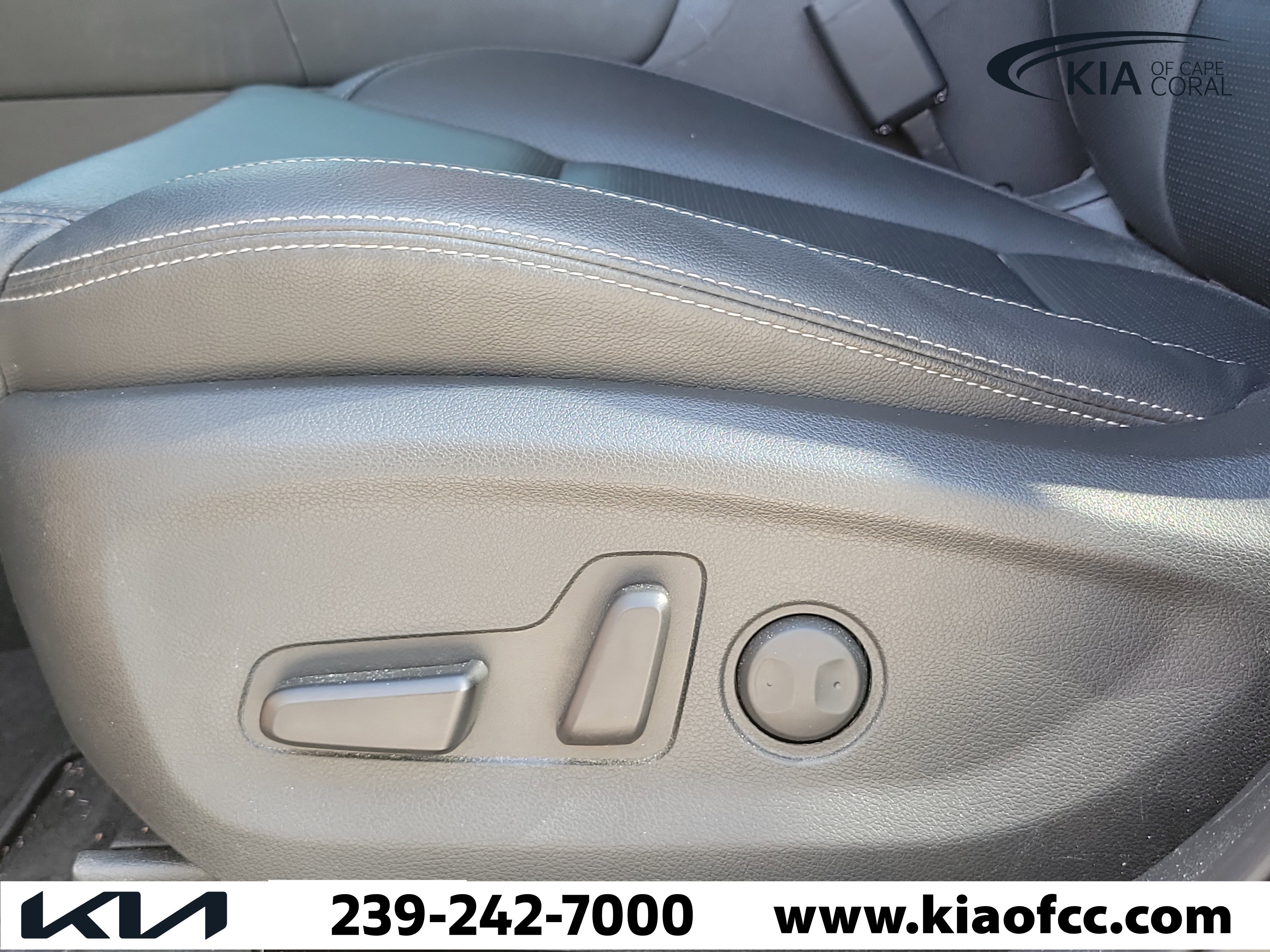 Used 2020 Kia Sportage EX FWD image 21