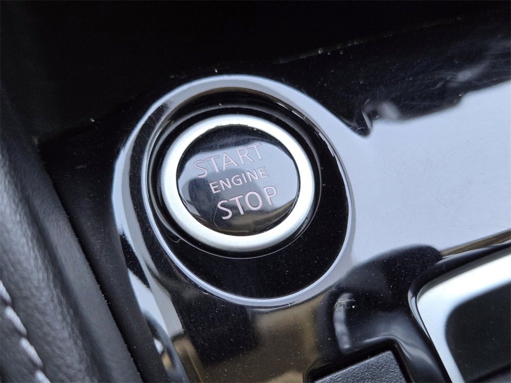 Used 2020 Nissan Kicks SR w/ SR Premium Package image 23