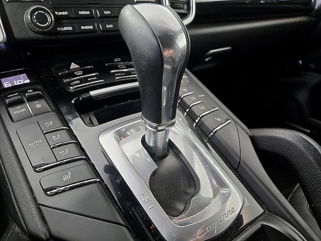 Used 2017 Porsche Cayenne Platinum Edition image 15