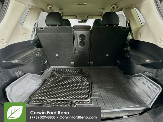 Used 2019 Nissan Rogue SV image 23