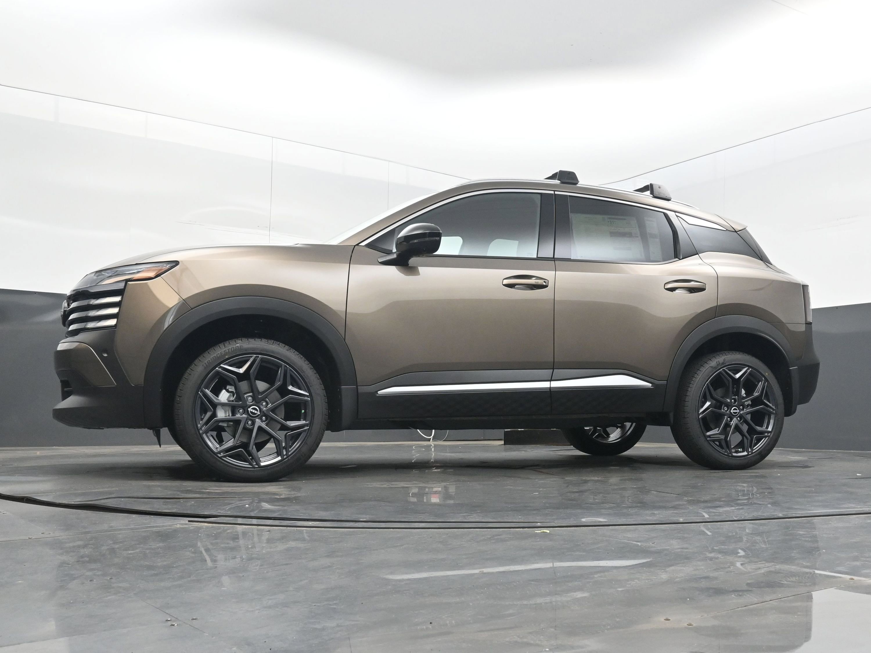 New 2026 Nissan Kicks SR image 25