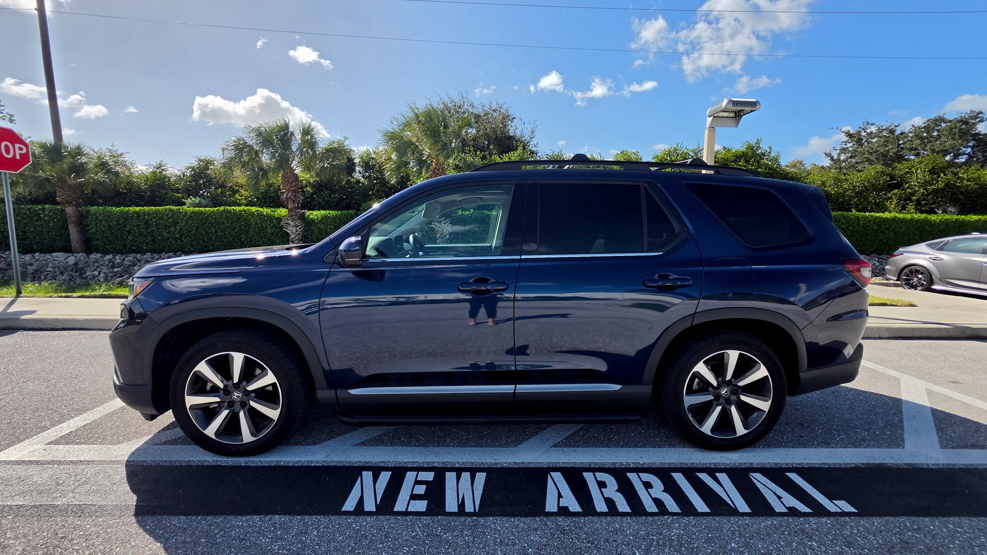 Used 2025 Honda Pilot Touring image 8