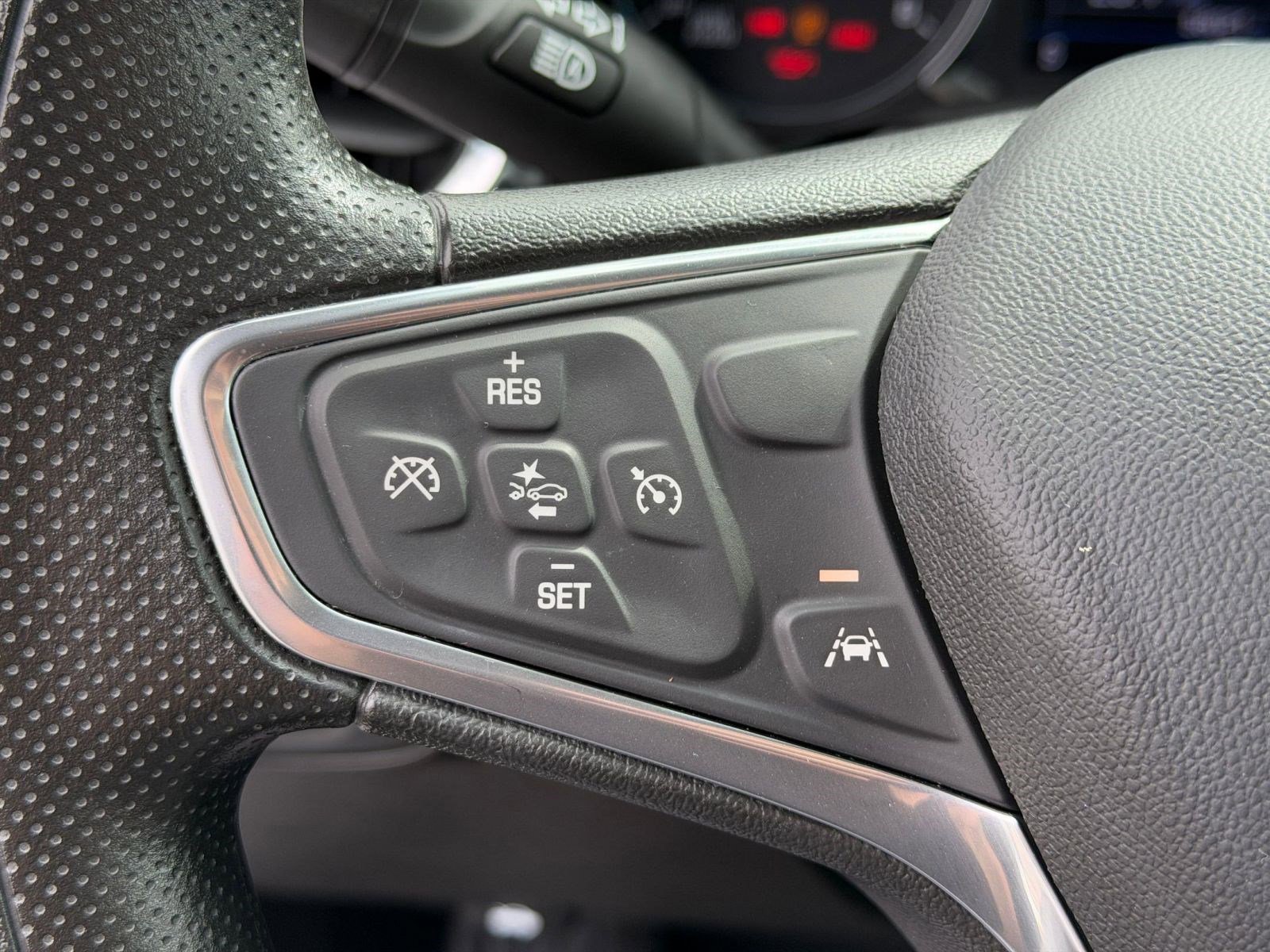 Used 2022 Chevrolet Equinox LS w/ LS Convenience Package image 17