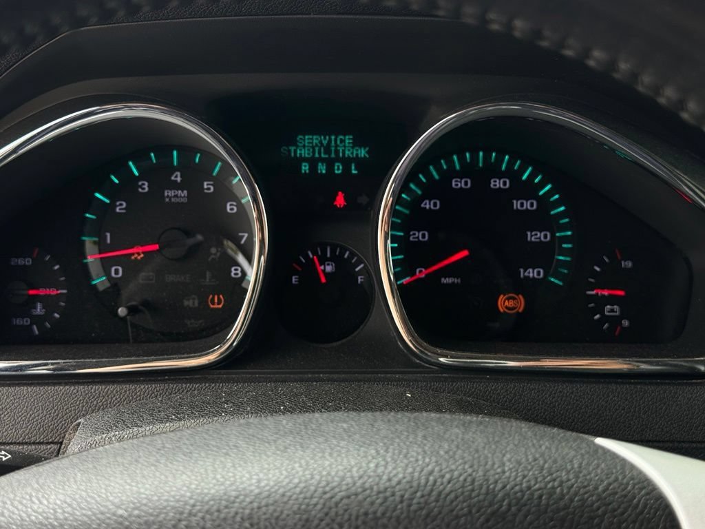 Used 2011 Chevrolet Traverse LT w/ Personal Connectivity Package AWD/4WD image 24
