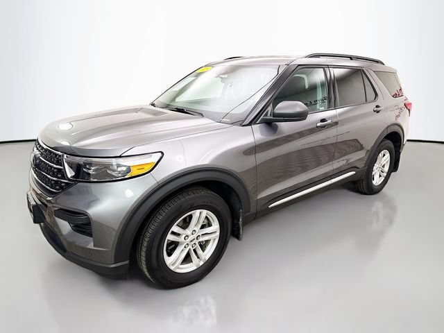 Used 2023 Ford Explorer XLT w/ Class IV Trailer Tow Package AWD/4WD image 3