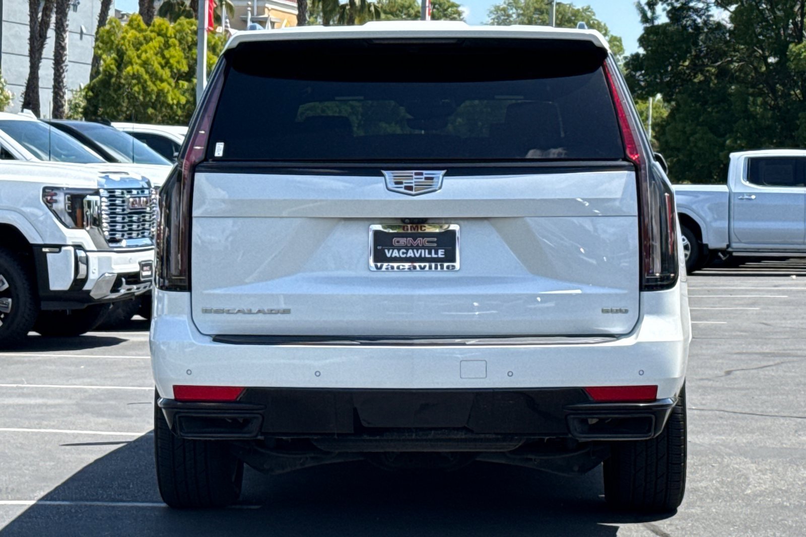 Used 2023 Cadillac Escalade ESV Sport w/ Touring Package AWD/4WD image 6