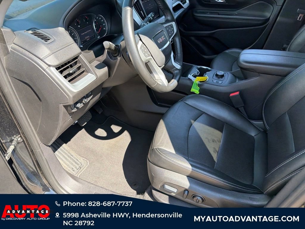 Used 2024 GMC Terrain SLT AWD/4WD image 9
