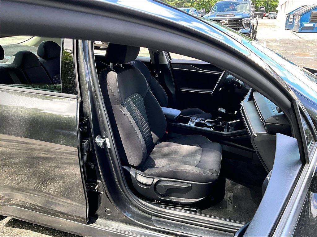 Used 2025 Kia K5 LXS FWD image 11