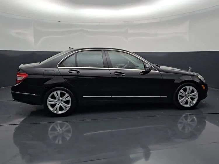 Used 2011 Mercedes-Benz C 300 4MATIC Sedan image 8