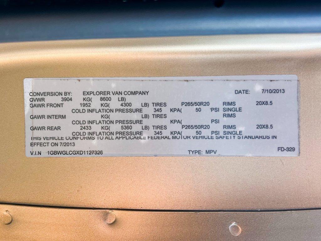 Used 2013 Chevrolet Express 2500 Extended image 23