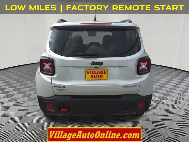 Used 2016 Jeep Renegade Trailhawk AWD/4WD image 3