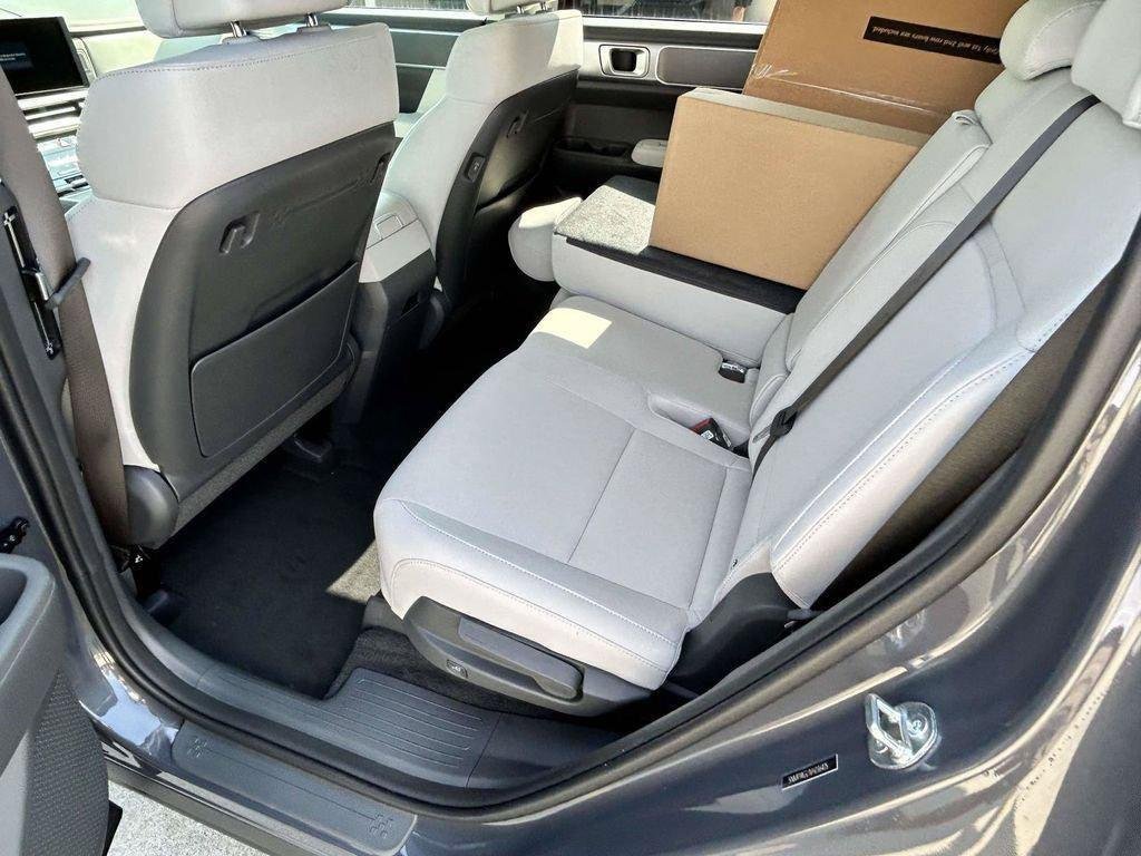 New 2027 Hyundai Santa Fe SE FWD image 60