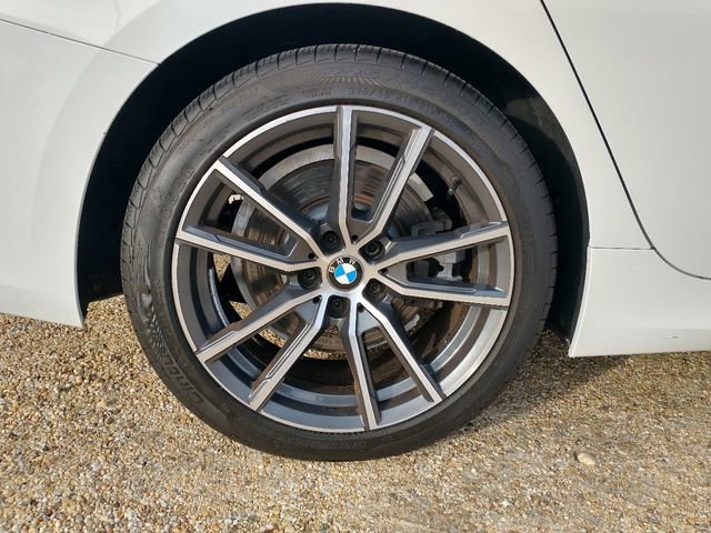 Used 2021 BMW 330i Sedan w/ Driving Assistance Package image 24
